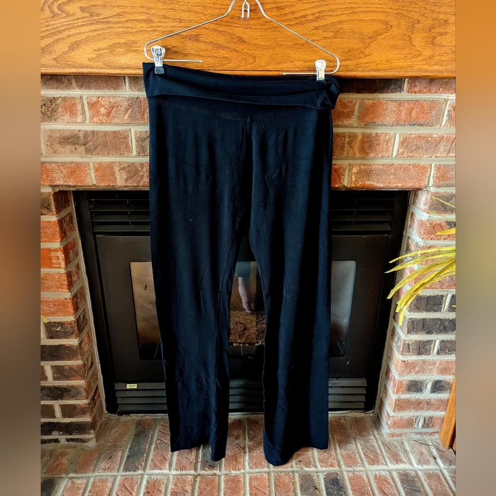 Active basic black fold-over flare leg pants women's size large